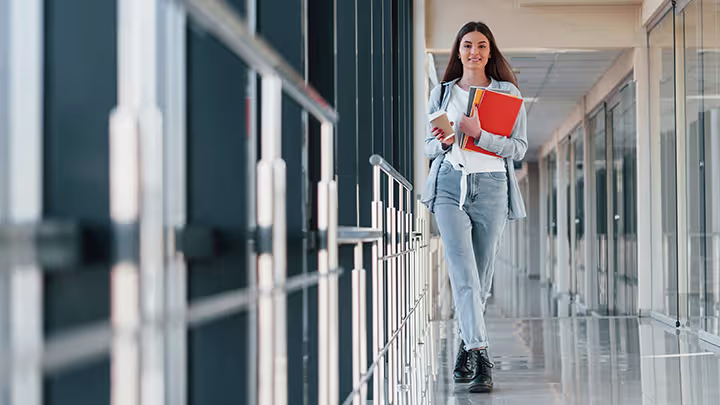 Destacada cursos preuniversitarios